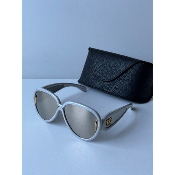 NEW Loewe LW40132I Sunglasses in Light Grey Gold Mirror main image 6